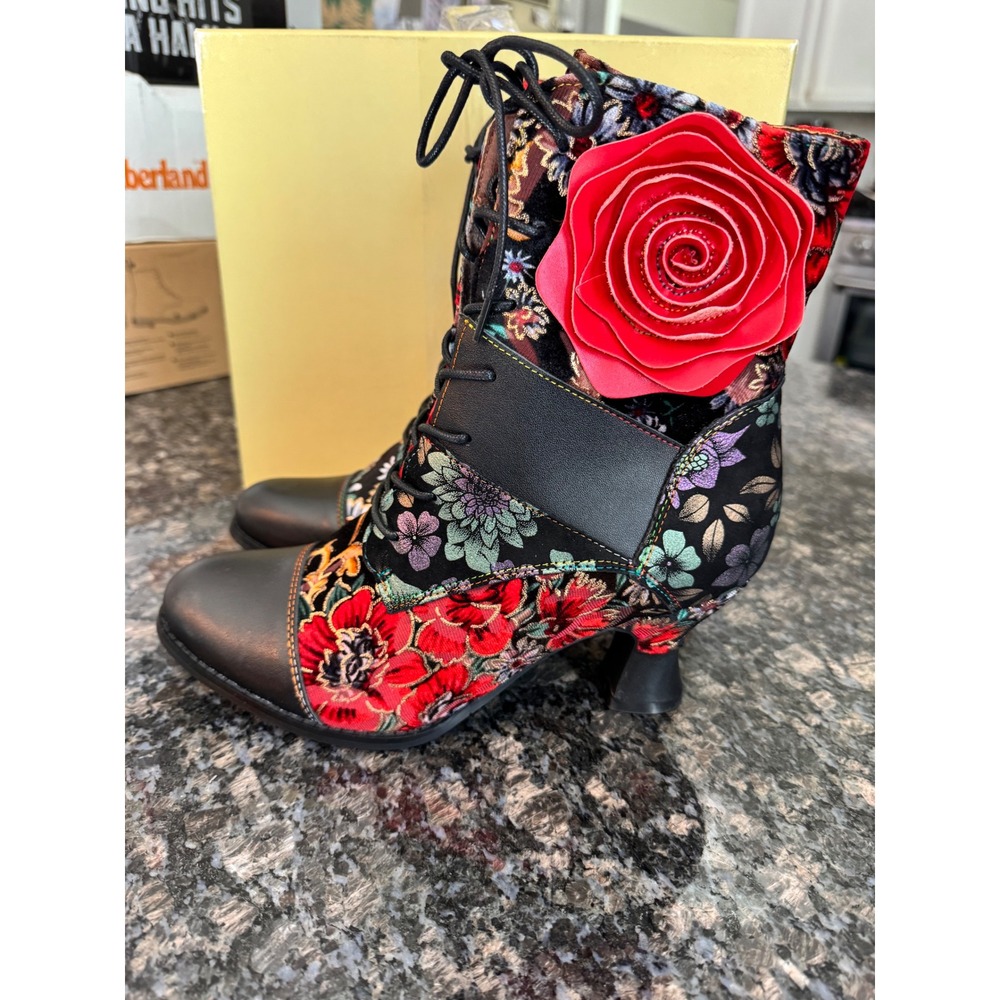 L'Artiste Spring Step Roselia-BM Black Multi Floral Velvet Lace Up Boots 39 8.5